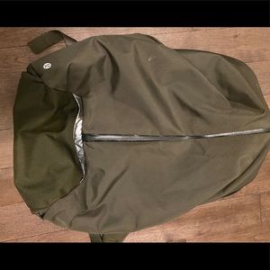 Lululemon green back pack